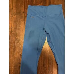Under Armour Women’s leggings with pocket size Large